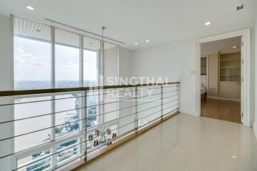 For SALE : Watermark Chaophraya / 3 Bedroom / 3 Bathrooms / 226 sqm / 35000000 THB [8918876]