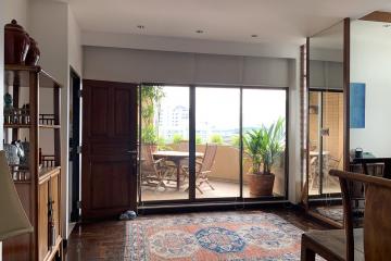 For SALE : Castle Hill Mansion / 3 Bedroom / 4 Bathrooms / 326 sqm / 37500000 THB [S11194]