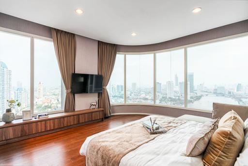 For SALE : Menam Residences / 3 Bedroom / 3 Bathrooms / 161 sqm / 39680000 THB [7654059]