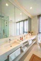 For SALE : Vittorio / 2 Bedroom / 2 Bathrooms / 128 sqm / 40000000 THB [6510325]