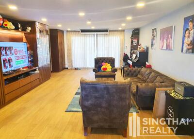 For SALE : Regent on the Park 1 / 3 Bedroom / 3 Bathrooms / 251 sqm / 40000000 THB [8253444]