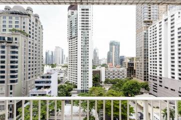 For SALE : Langsuan Ville / 3 Bedroom / 3 Bathrooms / 243 sqm / 41000000 THB [S10556]