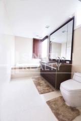 For SALE : Wind Sukhumvit 23 / 3 Bedroom / 3 Bathrooms / 243 sqm / 43000000 THB [3863195]