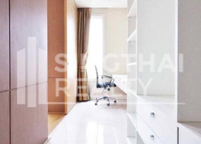 For SALE : Wind Sukhumvit 23 / 3 Bedroom / 3 Bathrooms / 243 sqm / 43000000 THB [3863195]