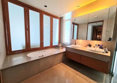 For SALE : The Sukhothai Residences / 2 Bedroom / 2 Bathrooms / 122 sqm / 44500000 THB [9643323]