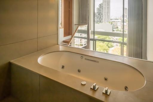 For SALE : The Sukhothai Residences / 2 Bedroom / 2 Bathrooms / 138 sqm / 48000000 THB [9643472]