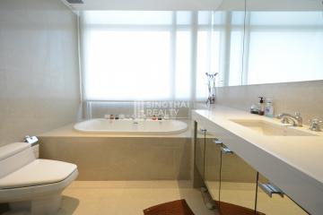 For SALE : Athenee Residence / 2 Bedroom / 2 Bathrooms / 132 sqm / 48000000 THB [9789864]