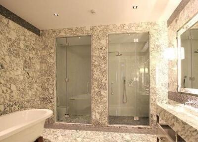 For SALE : The Ritz - Carlton Residences at MahaNakhon / 2 Bedroom / 3 Bathrooms / 141 sqm / 49000000 THB [10770307]