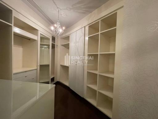 For SALE : The Infinity / 3 Bedroom / 3 Bathrooms / 253 sqm / 50000000 THB [9198359]