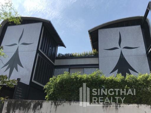 For SALE : House Ekkamai / 6 Bedroom / 7 Bathrooms / 501 sqm / 52430000 THB [4820450]