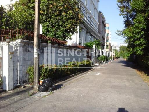 For SALE : House Thonglor / 3 Bedroom / 4 Bathrooms / 251 sqm / 60000000 THB [3874658]