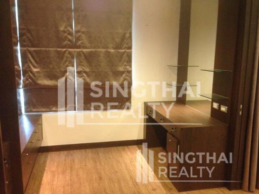 For SALE : Ideal 24 / 4 Bedroom / 5 Bathrooms / 327 sqm / 60000000 THB [4781081]