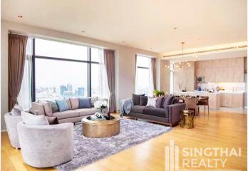 For SALE : Circle Living Prototype / 3 Bedroom / 2 Bathrooms / 235 sqm / 60000000 THB [7930562]