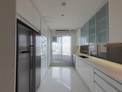 For SALE : Ideal 24 / 4 Bedroom / 5 Bathrooms / 326 sqm / 60000000 THB [9924690]