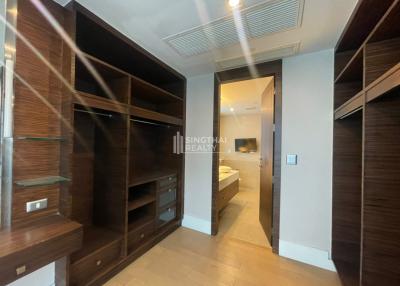 For SALE : Ideal 24 / 4 Bedroom / 5 Bathrooms / 326 sqm / 60000000 THB [9862148]
