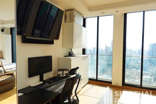 For SALE : Noble Ploenchit / 3 Bedroom / 3 Bathrooms / 176 sqm / 67000000 THB [8906343]