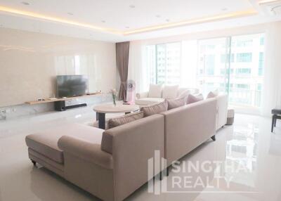 For SALE : Ideal 24 / 4 Bedroom / 4 Bathrooms / 331 sqm / 68000000 THB [6181469]