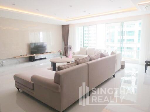 For SALE : Ideal 24 / 4 Bedroom / 4 Bathrooms / 331 sqm / 68000000 THB [6181469]