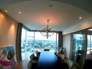 For SALE : Fullerton Sukhumvit / 4 Bedroom / 5 Bathrooms / 290 sqm / 68000000 THB [9035546]