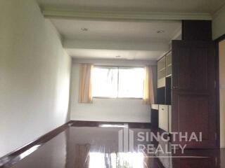 For SALE : House Thonglor / 3 Bedroom / 3 Bathrooms / 301 sqm / 70000000 THB [5400560]