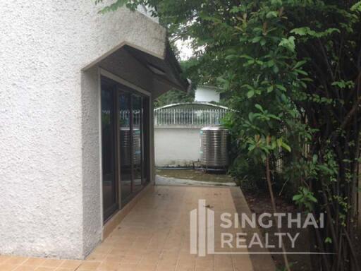 For SALE : House Thonglor / 3 Bedroom / 3 Bathrooms / 301 sqm / 70000000 THB [5400560]