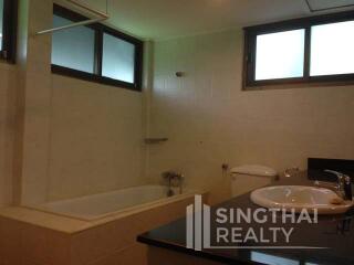 For SALE : House Thonglor / 3 Bedroom / 3 Bathrooms / 301 sqm / 70000000 THB [5400560]