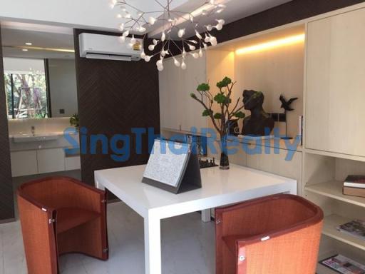 For SALE : House Huai Khwang / 4 Bedroom / 4 Bathrooms / 400 sqm / 72000000 THB [10637489]