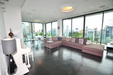 For SALE : Le Raffine Jambu Dvipa Sukhumvit 39 / 3 Bedroom / 4 Bathrooms / 403 sqm / 73500000 THB [8941361]