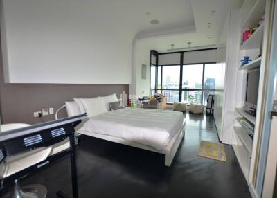 For SALE : Le Raffine Jambu Dvipa Sukhumvit 39 / 3 Bedroom / 4 Bathrooms / 403 sqm / 73500000 THB [8941361]