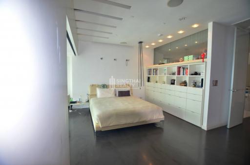 For SALE : Le Raffine Jambu Dvipa Sukhumvit 39 / 3 Bedroom / 4 Bathrooms / 403 sqm / 73500000 THB [8941361]