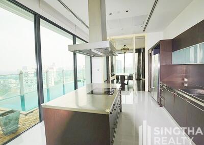 For SALE : Le Raffine Jambu Dvipa Sukhumvit 39 / 3 Bedroom / 3 Bathrooms / 405 sqm / 74000000 THB [8078180]