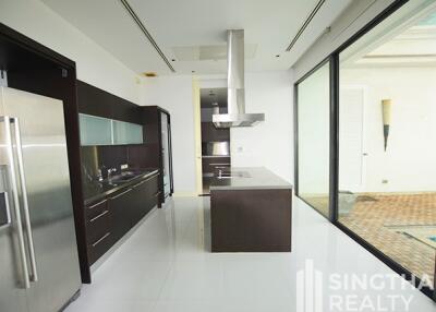 For SALE : Le Raffine Jambu Dvipa Sukhumvit 39 / 3 Bedroom / 3 Bathrooms / 405 sqm / 74000000 THB [8078180]