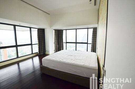 For SALE : Le Raffine Jambu Dvipa Sukhumvit 39 / 3 Bedroom / 3 Bathrooms / 405 sqm / 74000000 THB [8078180]