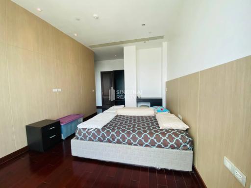 For SALE : Le Raffine Jambu Dvipa Sukhumvit 39 / 3 Bedroom / 3 Bathrooms / 404 sqm / 75000000 THB [8941315]