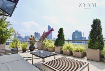 For SALE : Somkid Gardens / 2 Bedroom / 3 Bathrooms / 367 sqm / 78000000 THB [7069493]