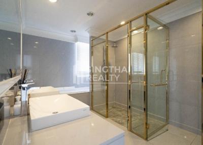 For SALE : Townhouse Thonglor / 4 Bedroom / 4 Bathrooms / 457 sqm / 78000000 THB [S10159]