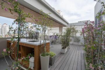 For SALE : Townhouse Thonglor / 4 Bedroom / 4 Bathrooms / 457 sqm / 78000000 THB [S10159]