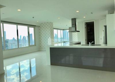 For SALE : Q Langsuan / 4 Bedroom / 5 Bathrooms / 293 sqm / 90000000 THB [9686408]