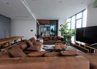 For SALE : The Monument Thong Lo / 3 Bedroom / 3 Bathrooms / 252 sqm / 97000000 THB [8971564]