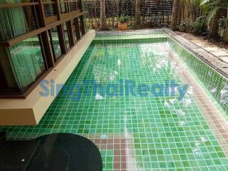 For SALE : House Phrakanong / 4 Bedroom / 5 Bathrooms / 441 sqm / 105000000 THB [6910972]