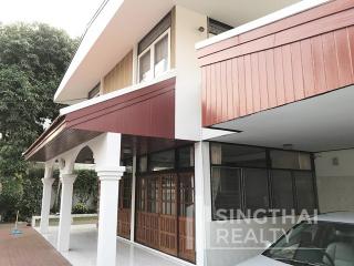 For SALE : House Thonglor / 4 Bedroom / 3 Bathrooms / 351 sqm / 140000000 THB [5059592]