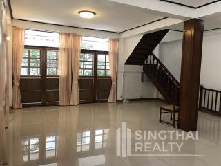 For SALE : House Thonglor / 4 Bedroom / 3 Bathrooms / 351 sqm / 140000000 THB [5059592]