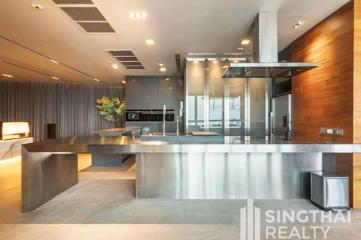 For SALE : Millennium Residence / 2 Bedroom / 3 Bathrooms / 378 sqm / 140000000 THB [8302548]