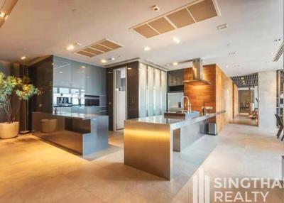 For SALE : Millennium Residence / 2 Bedroom / 3 Bathrooms / 378 sqm / 140000000 THB [8302548]