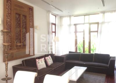 For SALE : House in Compound Phrakanong / 3 Bedroom / 4 Bathrooms / 244 sqm / 147000000 THB [3862949]