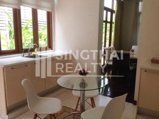 For SALE : House in Compound Phrakanong / 3 Bedroom / 4 Bathrooms / 244 sqm / 147000000 THB [3862949]