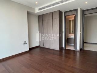 For SALE : Q 1 Sukhumvit / 3 Bedroom / 3 Bathrooms / 343 sqm / 152000000 THB [9966254]