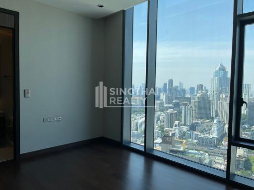 For SALE : Q 1 Sukhumvit / 3 Bedroom / 3 Bathrooms / 343 sqm / 152000000 THB [9966254]