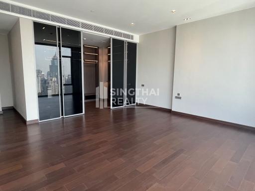 For SALE : Q 1 Sukhumvit / 3 Bedroom / 3 Bathrooms / 343 sqm / 152000000 THB [9966254]