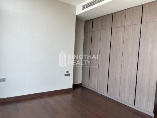 For SALE : Q 1 Sukhumvit / 3 Bedroom / 3 Bathrooms / 343 sqm / 152000000 THB [9966254]